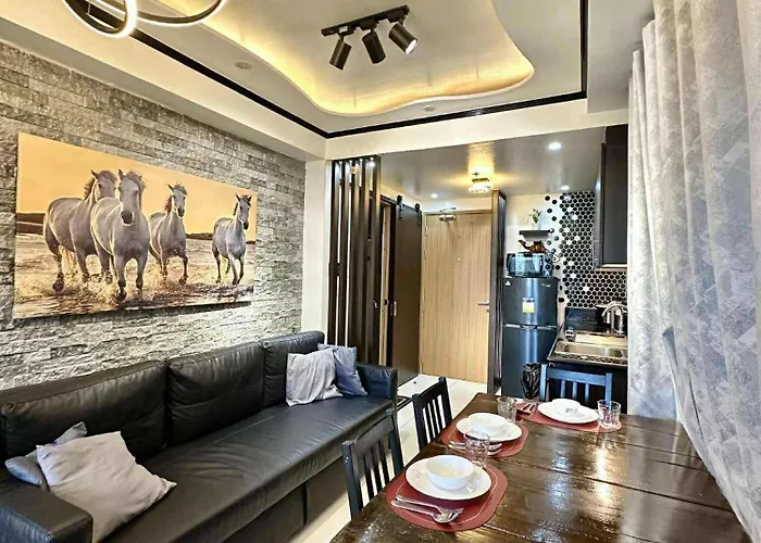 Joyce Lara Staycation * Manille