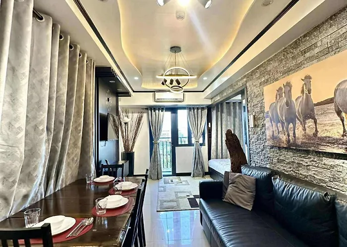 Joyce Lara Staycation Auberge de jeunesse *